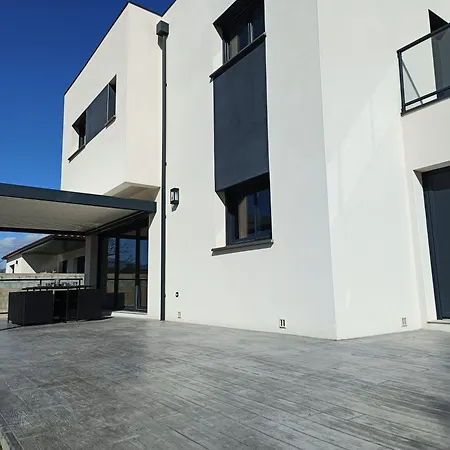 Villa 8 Pers, Piscine Privee, Proche Maureillas